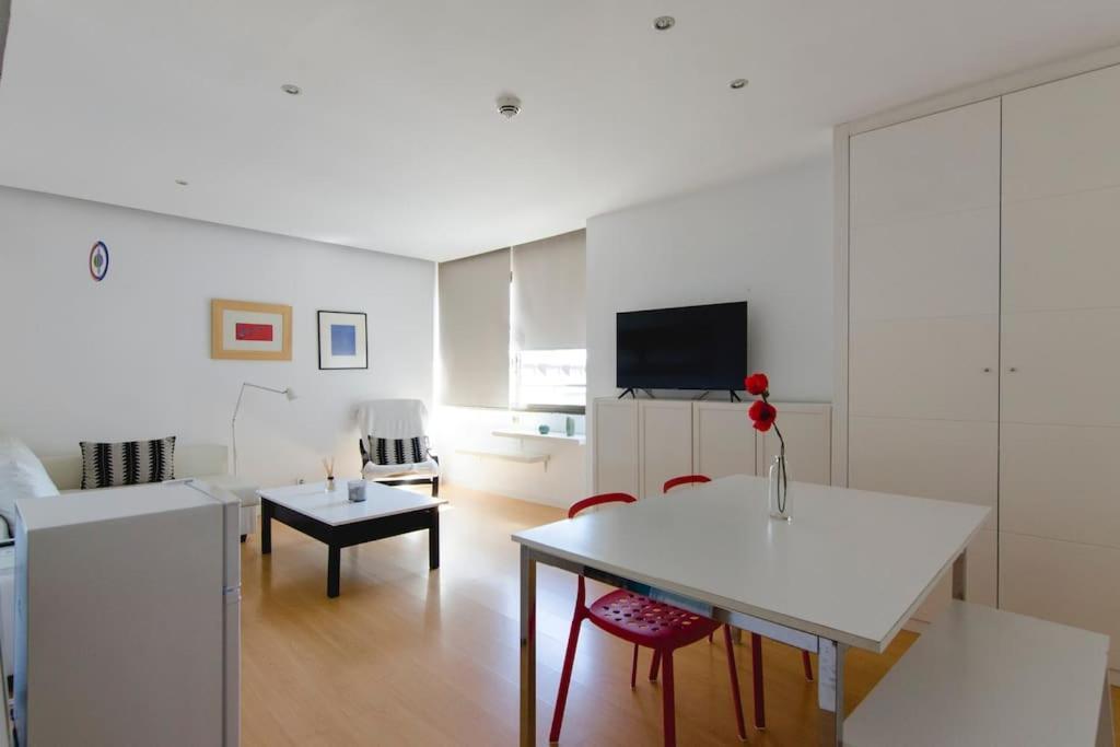 Beautiful Flat A Stone'S Throw From The Retiro-Vill Apartment Madrid Luaran gambar
